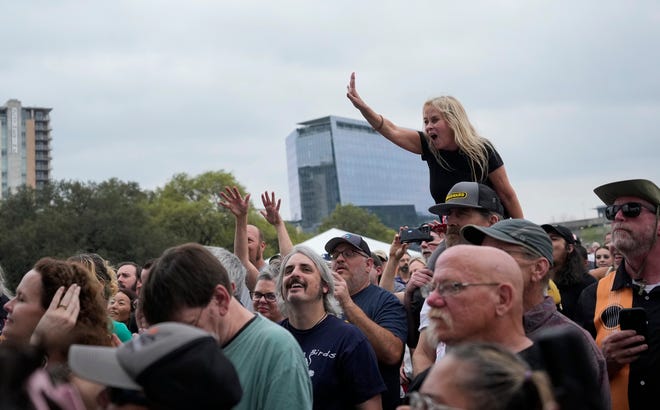 Fans watch Vallejo perform at the Steamboat 1874 Reunion Concert at Auditorium Shores during SXSW Thursday March 14, 2024. The concert featured Austin bands that frequently performed at the Sixth Street venue in the 90s.